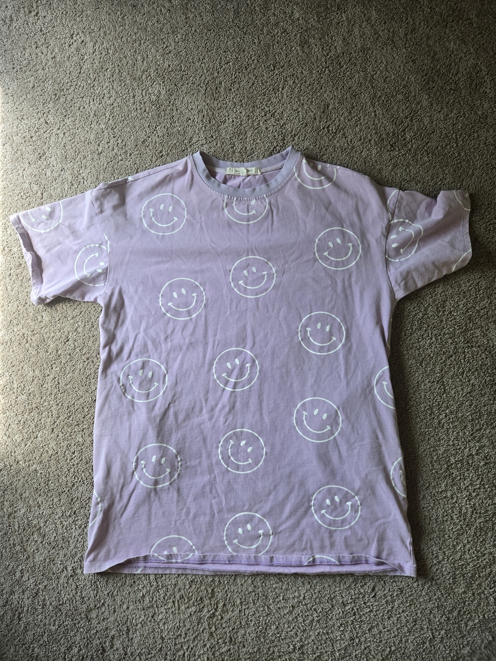 BlueVelvet Purple Smiley Face Graphic Tee L